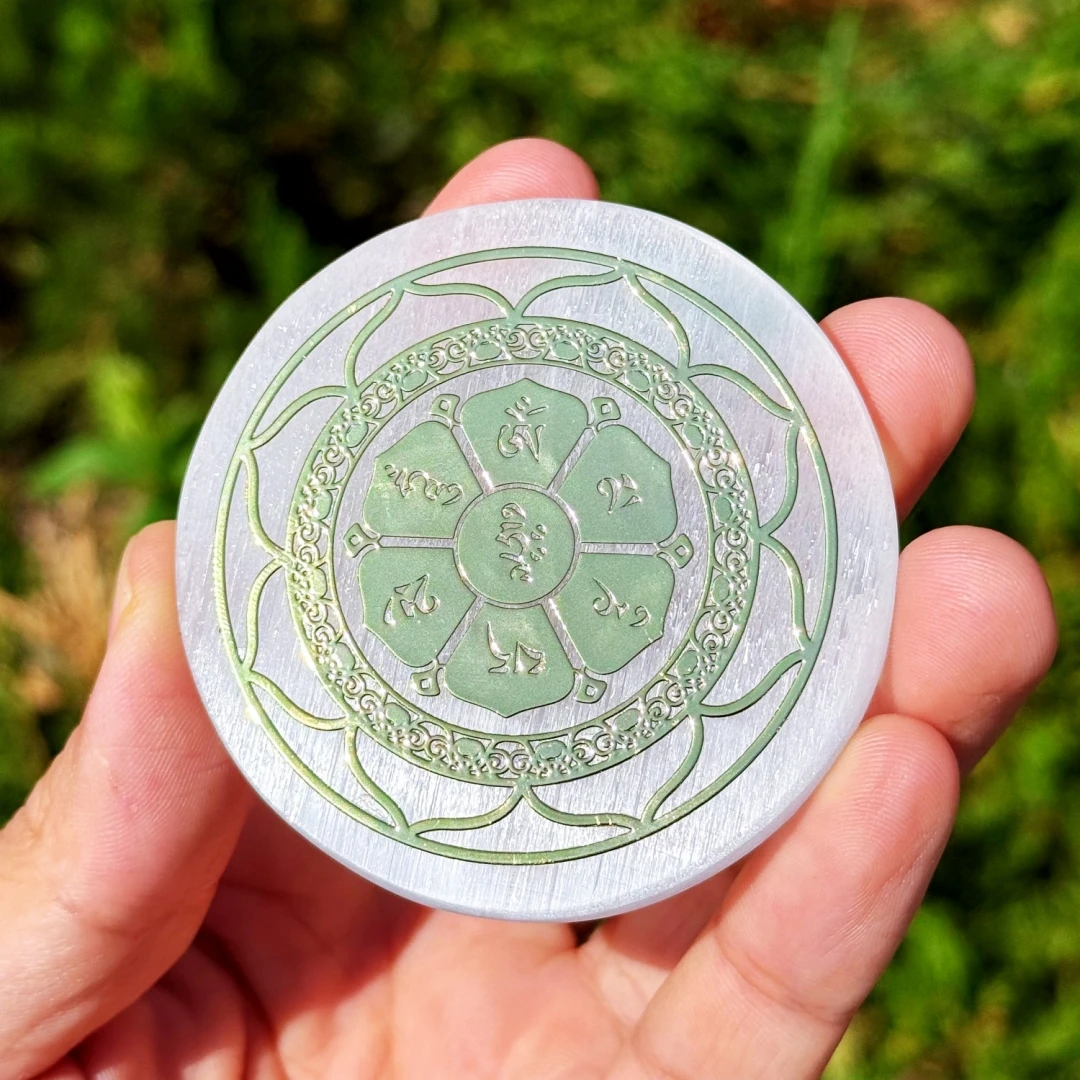 Lotus Mandala Om Mani Padme Hum Selenite Plate Natural Gypsum Crystal Charging Disc Meditation Stone Decor