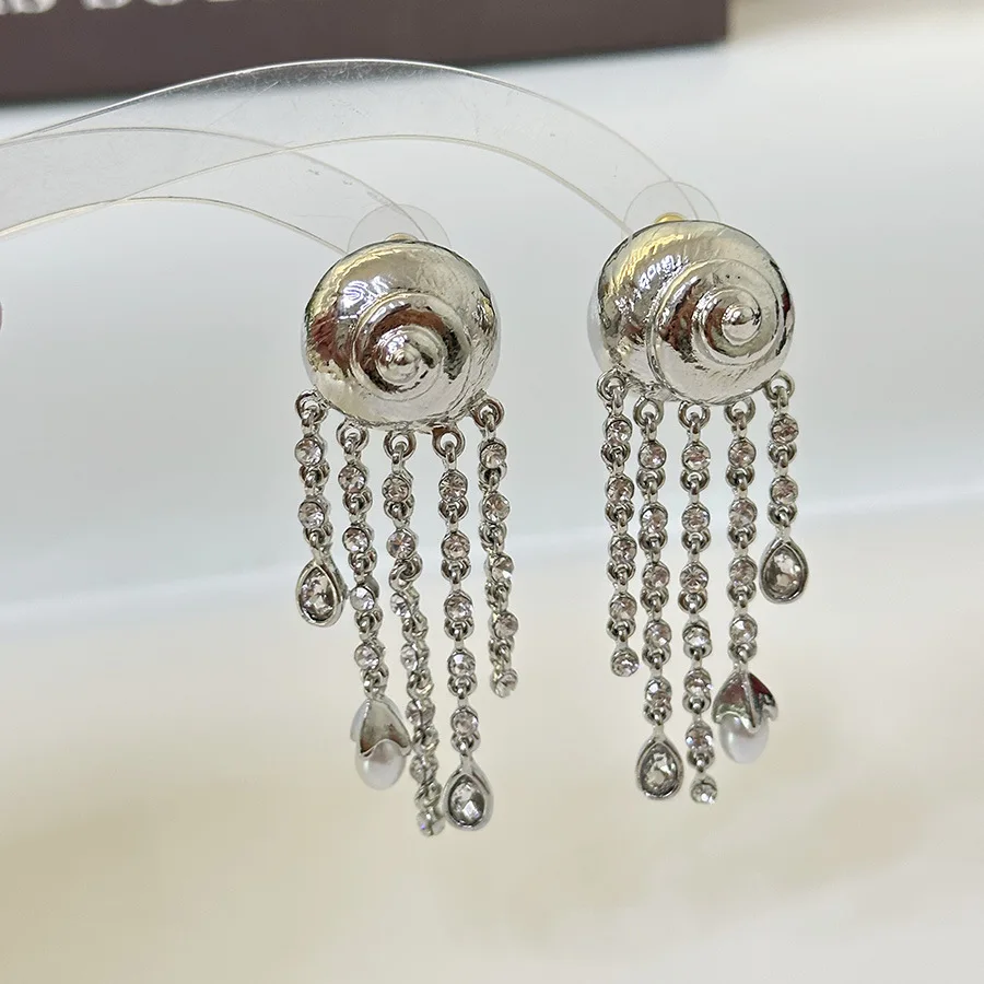 Niche design metal conch rhinestones pearl tassel earrings delicate light luxury women\'s banquet jewelry