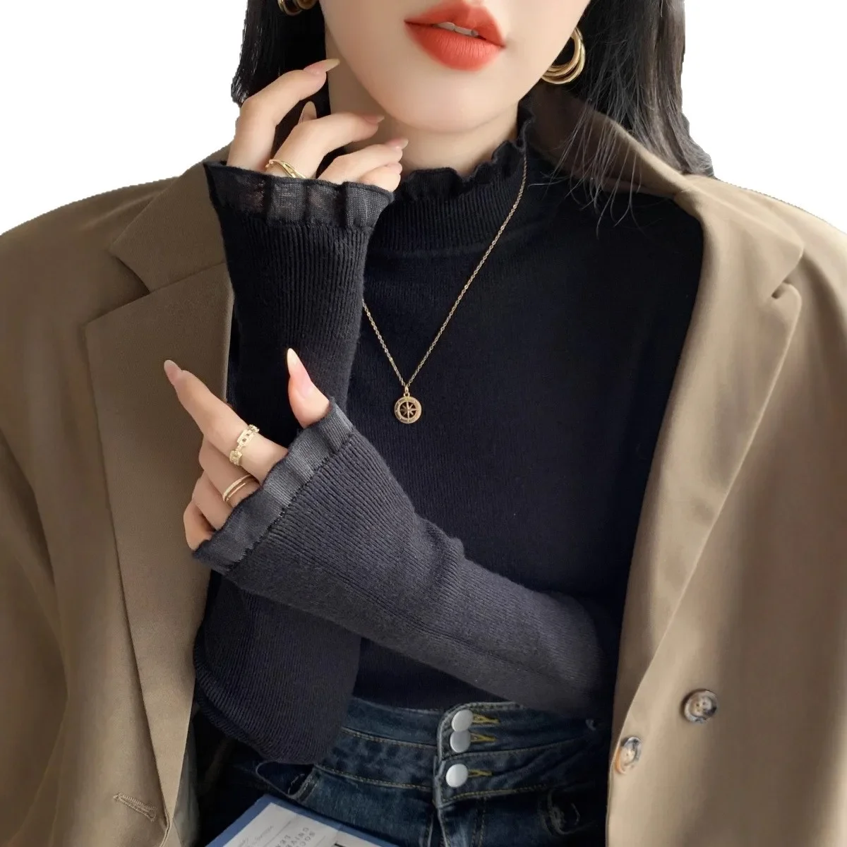 ربيع الخريف الشتاء تصميم المرأة محبوك قميص طويل الأكمام قاعدة نصف الياقة العالية ملابس داخلية الدانتيل تقليم سترة بيضاء #2