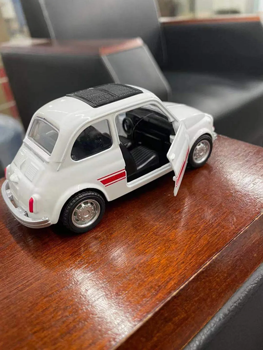 1:36 Alloy Pull Back Fiat 500 Car Model,Classic Collection Model Ornament,2 Doors Children\'s Toys,Wholesale Free Shipping