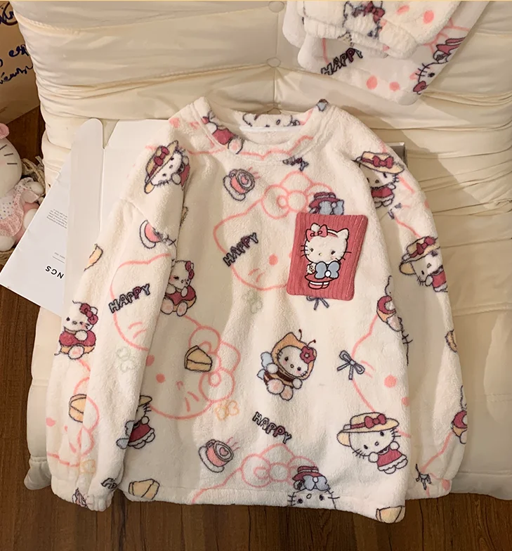 طقم بيجامة من الصوف المرجاني هالو كيتي 2025 ملابس نوم شتوية من الفلانيل للنساء ملابس نوم كرتونية لطيفة ملابس منزلية حرارية مريحة