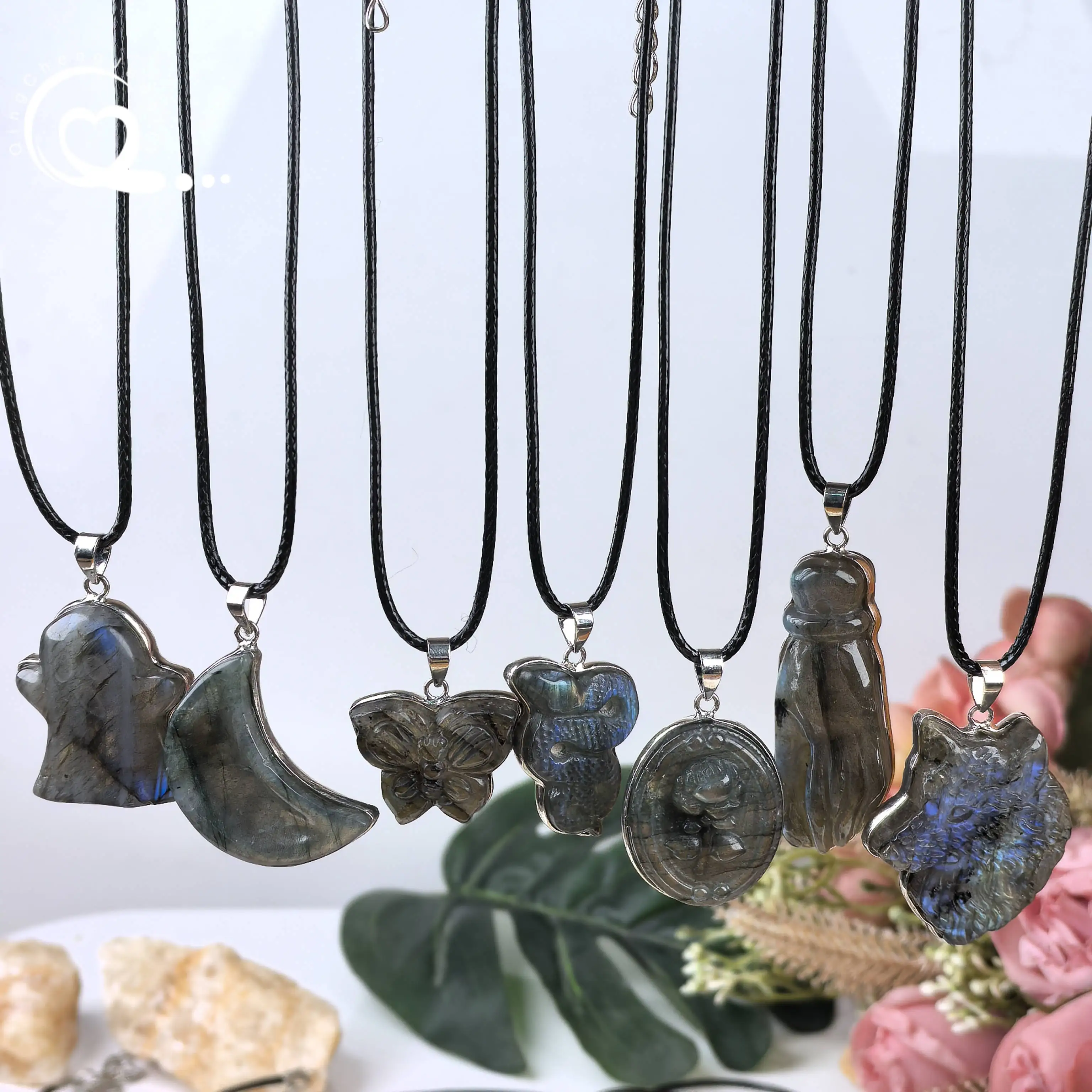 

Flashy Labradorite Pendants Chains Carved Wofl Elephant Snake Moon Heart Bytterfly Ghost Charms Necklace Jewelry Gifts QC3417