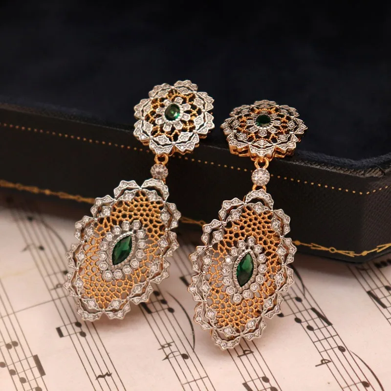 

Carved Gold Brushed Iris Set Court Honeycomb Lace Autumn Winter High Grade Women Stud Earrings Elegant Female Jewelry Accessory