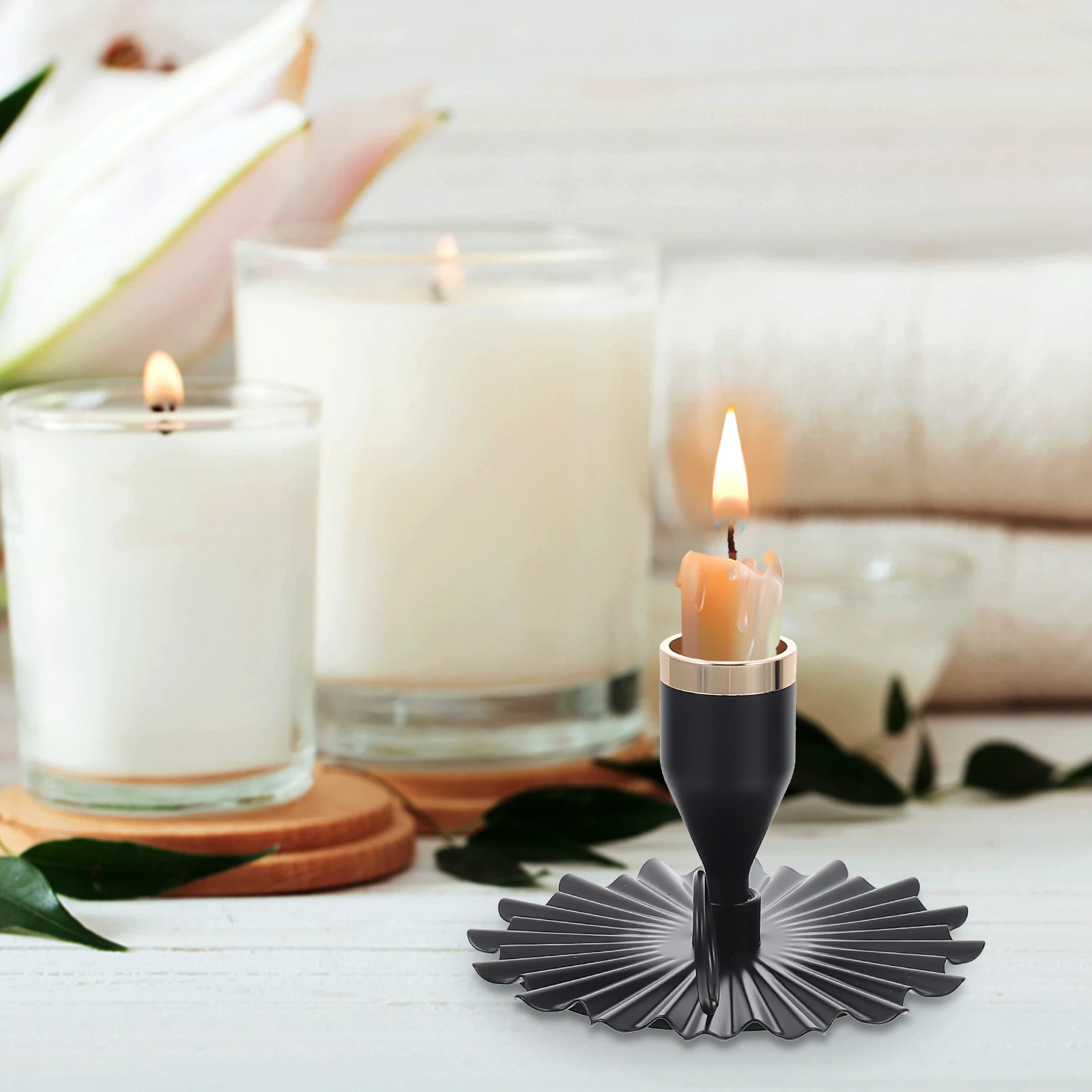 

2pcs Hand-Held Holders Iron Plate Taper Candlesticks For Home Wedding Party Decor Metal Stands Retro Candlelight