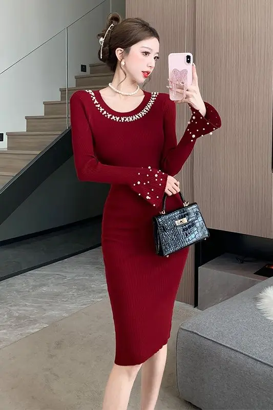 

Plus Size Autumn Winter New Chinese Style Red Knitted Slim Fit Qipao Dress Button Detail Bodycon Skirt Young Look Wrap CQ207