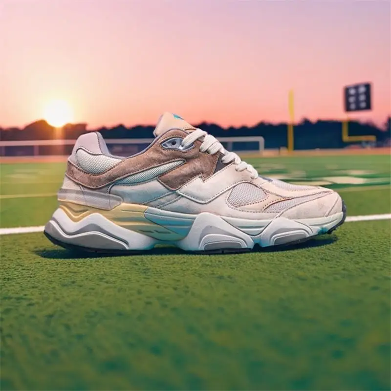 Anti-slip, anti-odor, breathable, lightweight commuting sneakers
