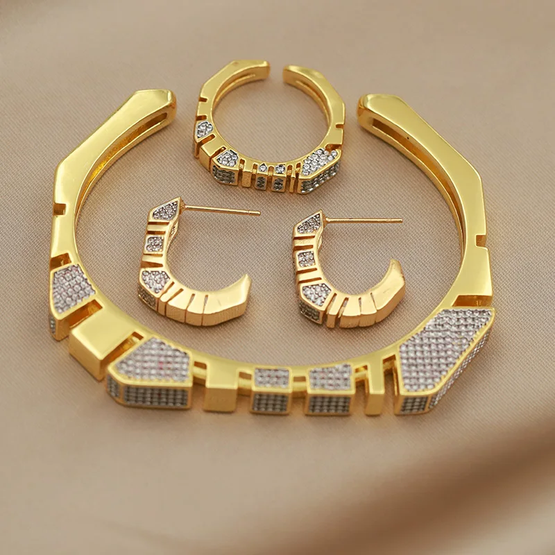New Sight Design Crystal Geometric Stud Earrings for Women Fashion Brand Brand Jewelry Zirconia Simple Style Earrings