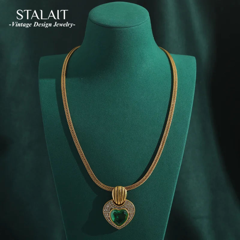 

Vintage Women Heart Pendant Necklace Emerald Green Crystal Romantic Boho Gold Color No Fade Snake Bone Chain Bridal Jewelry