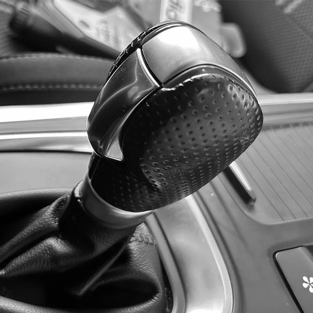 Automatic Transmission Interior Styling Gear Shift Knob Silver Black PU Leather For Renault Talisman Samsung SM6 15-2024 Megane view 3