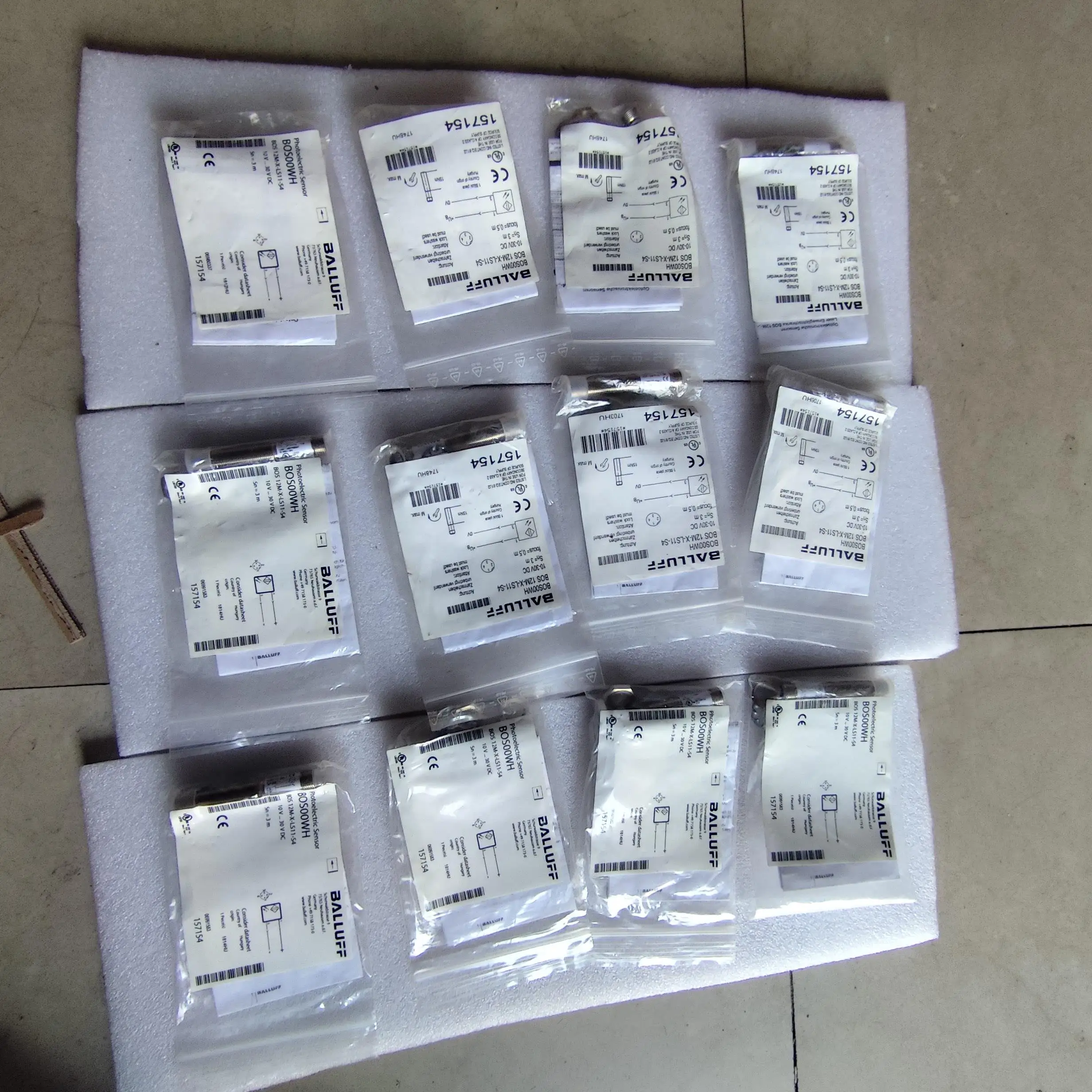 Promo Sensor Balluff BOS00WH Baru BOS 12M-X-LS11-S4 Hungaria Pengiriman Hari yang Sama