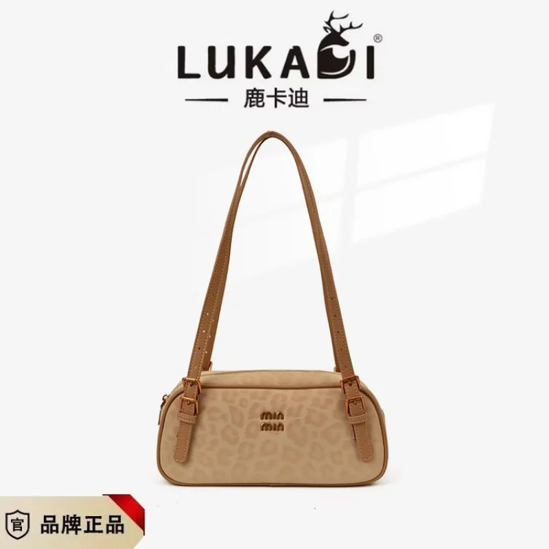 

Fashionable Ladies Messenger Bag Made Of Premium Leather Boasting Paris Style And Casual Vintage Chic Look​