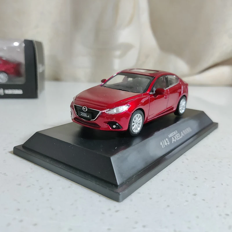 1:43 Scale Mazda 3 AXELA Simulation Alloy Car Model Diecast Toy Collection Souvenir Ornaments Display Decoration Boys Toys