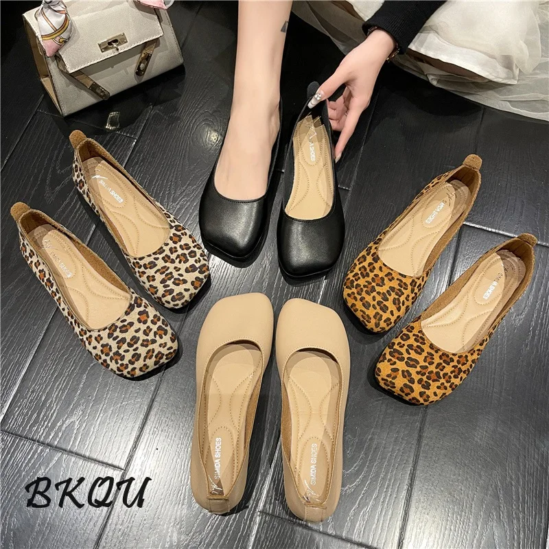 BKQU 2024 Summer New Bean Shoes Women Flat Simple Casual Square Head Soft Sole Lazy Slip-on Mary Jane Mule Shoes