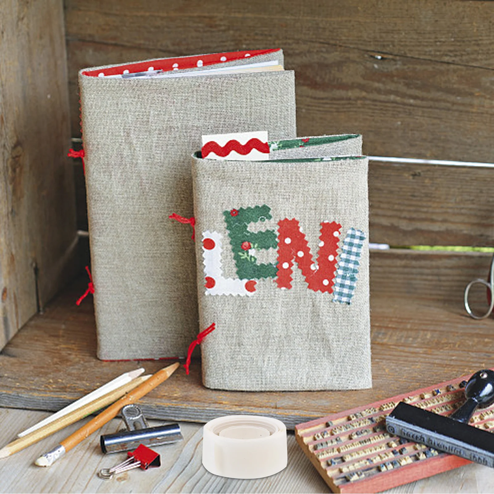 15 لفات من نقاط لاصقة غير مرئية على الوجهين نقاط غراء قابلة للإزالة للبالونات شريط لاصق ملصقات مستديرة لاصقة لتزيين الحفلات