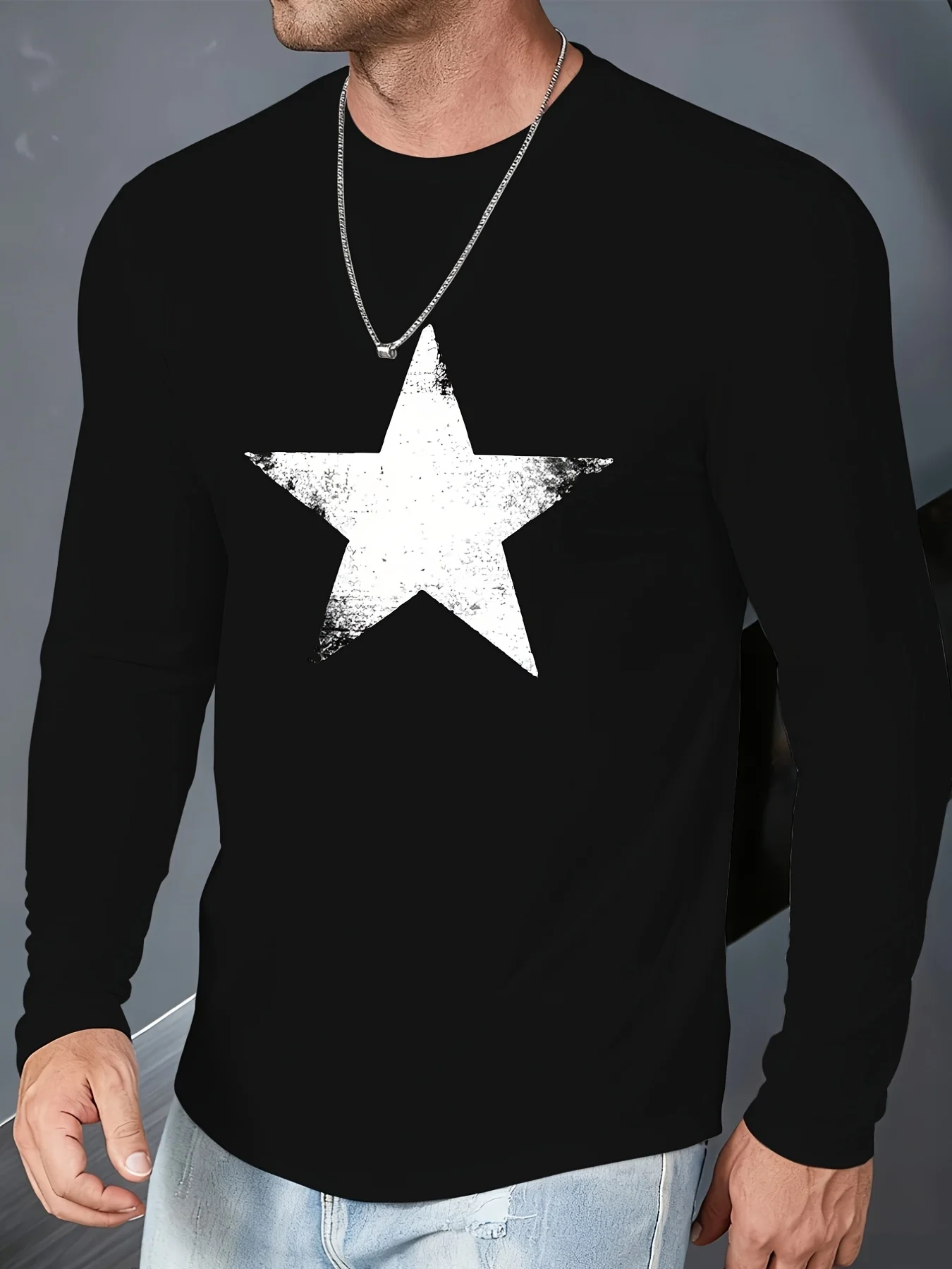 Men'S Black Long Sleeve T-Shirt with Distressed White Five-Pointed Star Graphic |   Casual Crew Neck Tee, Soft and Breathable Fabric, Perfect for Everyday Wear or Weekend Outings, Trendy Fashion for Streetwear Enthusiasts