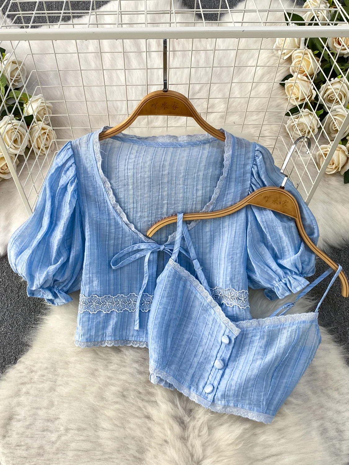 

Sexy Lace Splice V-neck Bubble Sleeve Short Cover up Top Women's Fashion Spring Summer Breathable Loose Fit Color Open ...