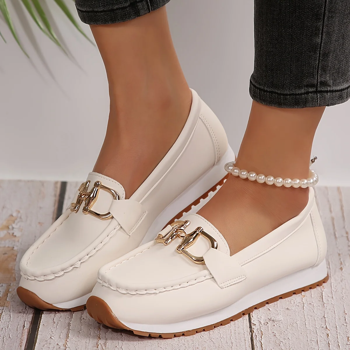 

Womens Fashion Solid Color Slip-on Loafers, Casual Flat Shoes With Metal Buckle, Faux Leather Comfort Footwear For Outdoor Runn