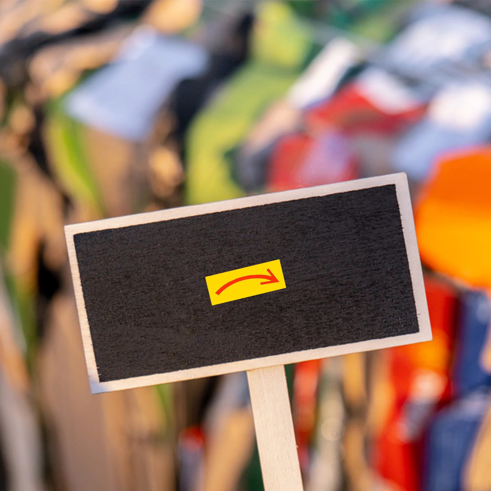 

15Pcs Arrow Stickers PVC Non-Setting Adhesive Directional Indicators for Warehouse Office School Gym Equipment Factory Floor