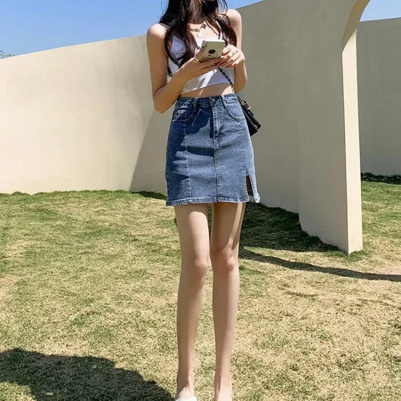 Yüksek Bel Yarık Denim Mini Etek - usage example