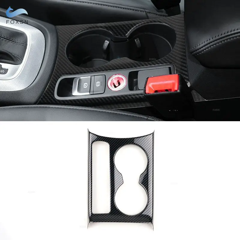 

Декоративная накладка на центральный подстаканник для Audi Q3 2013-2018, текстура под карбон, ABS-пластик