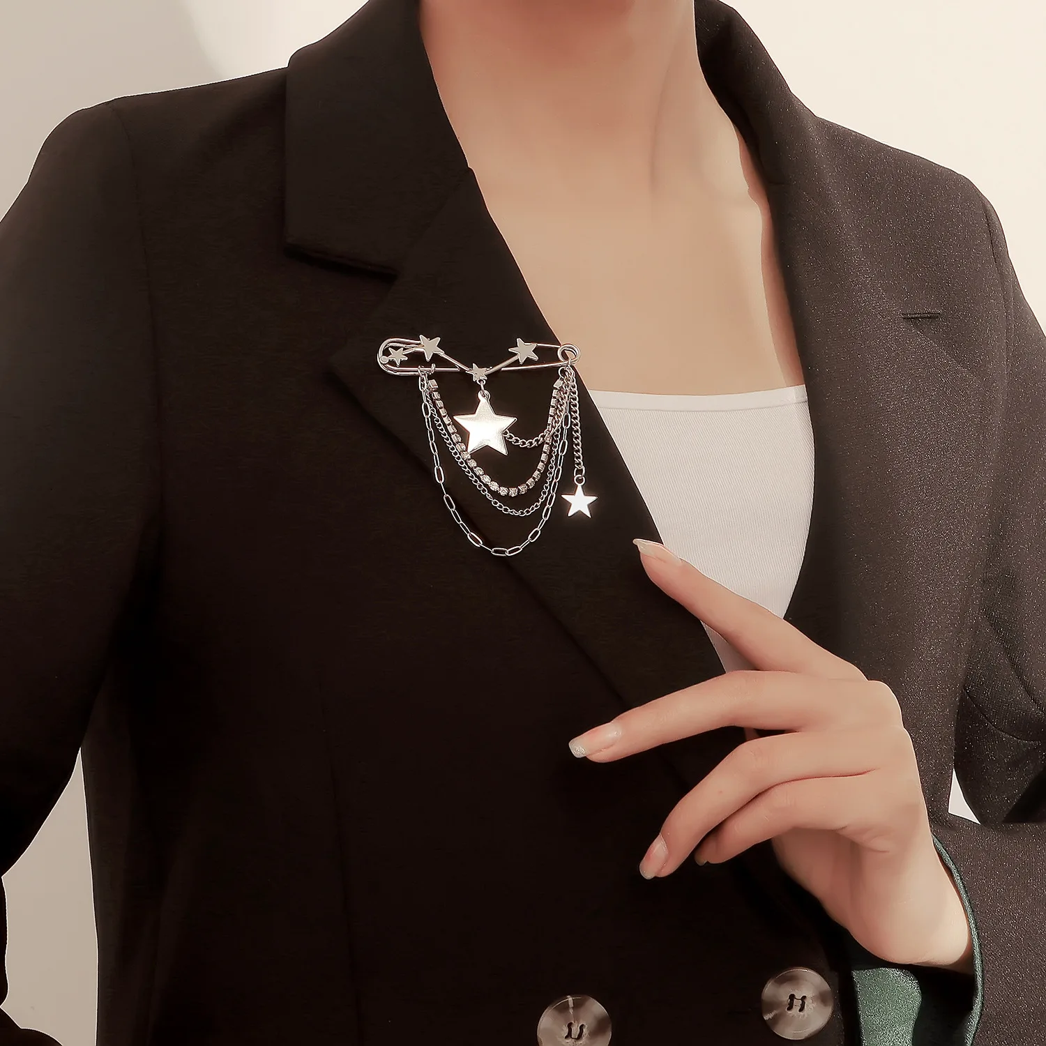 Thumbnail 2 - #10 Trending Brooches Right Now