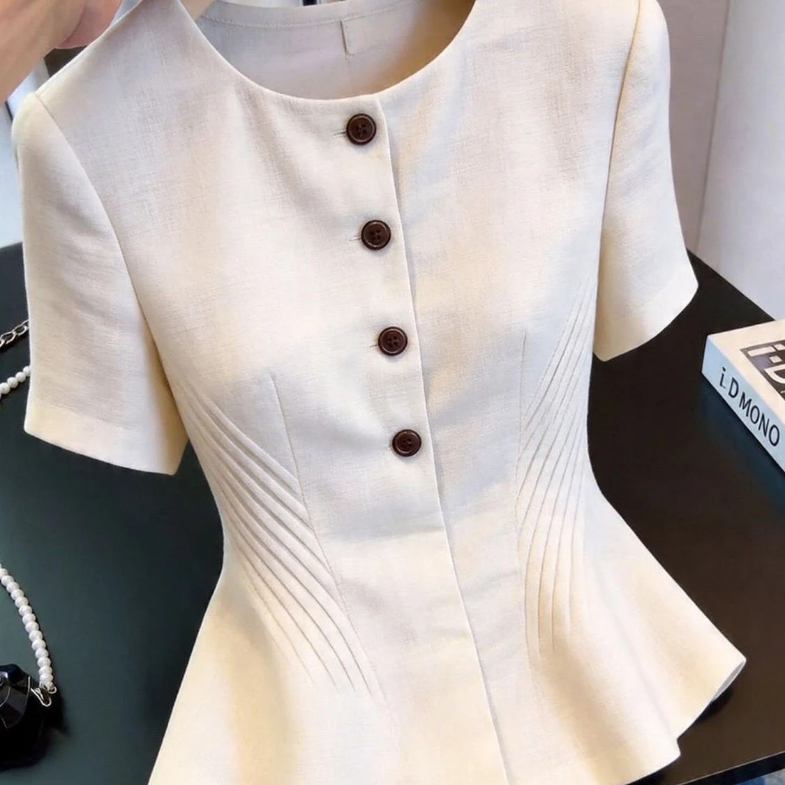 Slimming Fashionable Short Sleeve T-Shirt Women's Single Button French Style Shirt Casual round Neck Top for Summer 2026