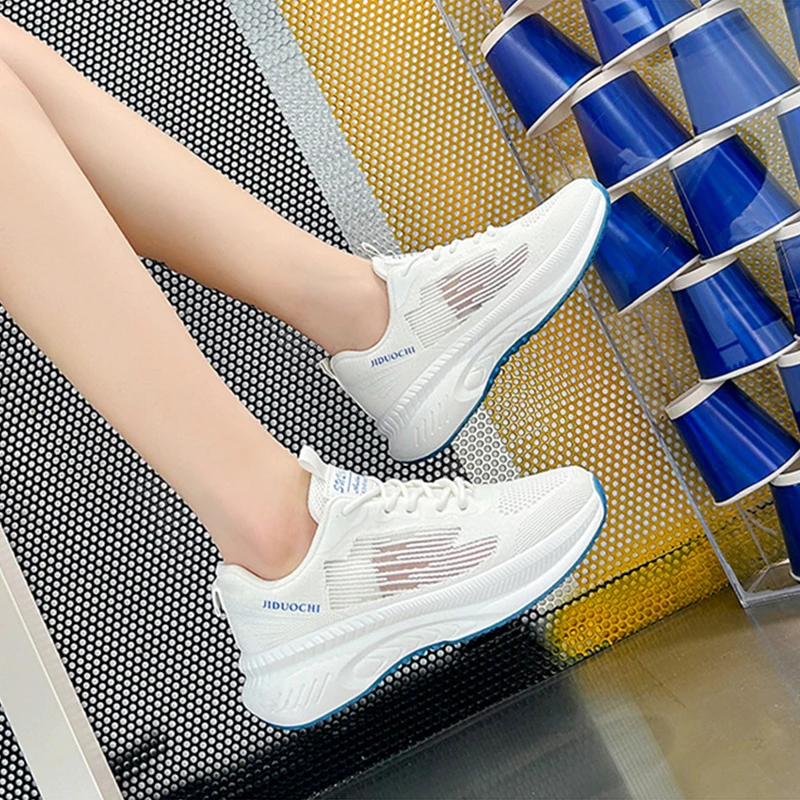 Lightweight Running Shoes for Women Casual Shoes Student Mesh Sneakers Lace-Up Female Outdoor Sports Tennis Shoes Ladies Loafers