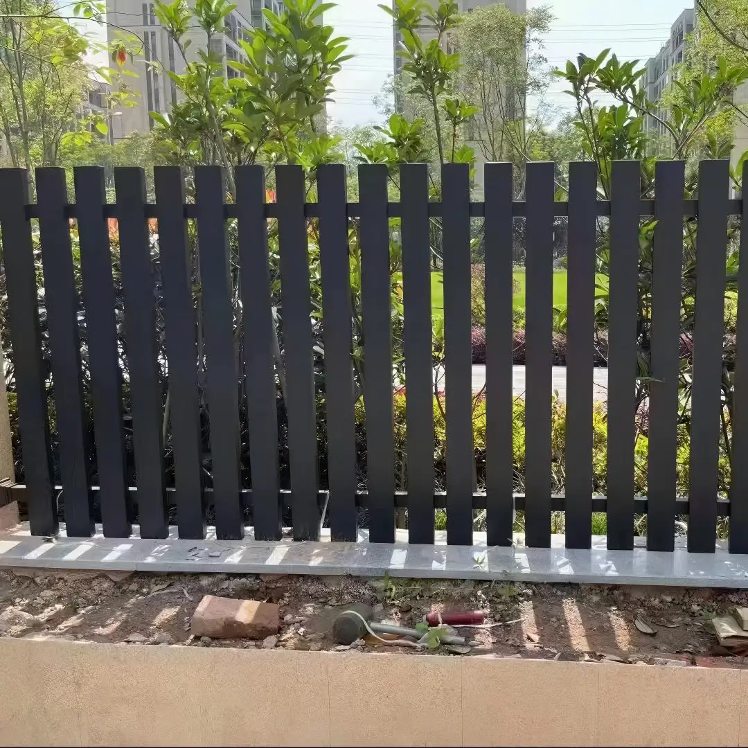Residential villa courtyard aluminum alloy fence Garden courtyard aluminum alloy fence Factory direct sales louvers