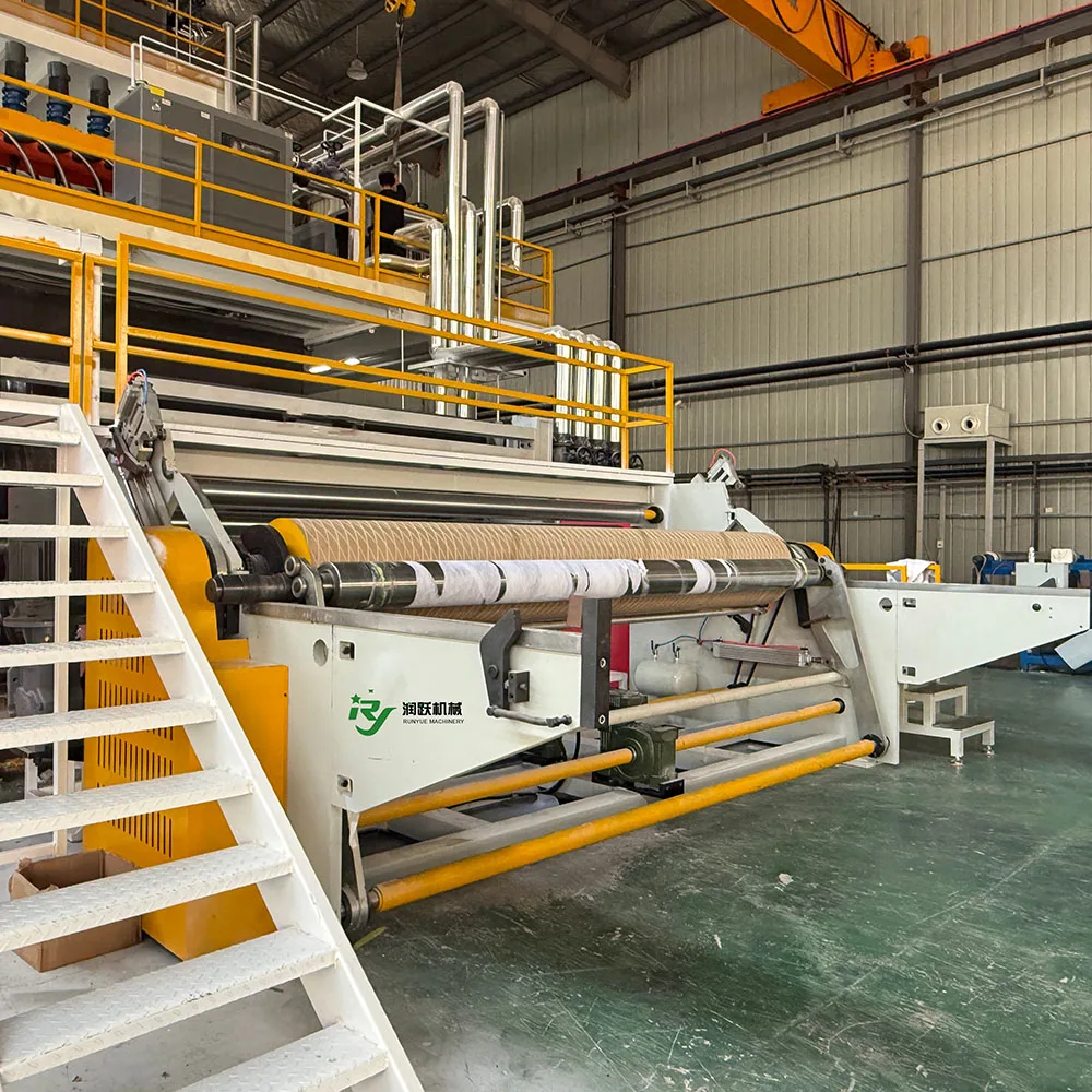 Avvolgitrice automatica per tessuti non tessuti Spunbond da 1600 mm Attrezzatura per avvolgimento tessuti industriali con componente centrale motore