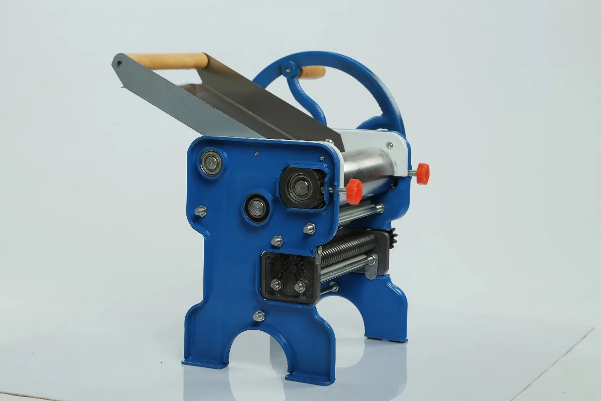 ماكينة صنع المعكرونة المسطحة اليدوية 180-4FXZC للاستخدام المنزلي لمحلات الطعام في الفنادق تتميز بمحمل عجينة البيتزا