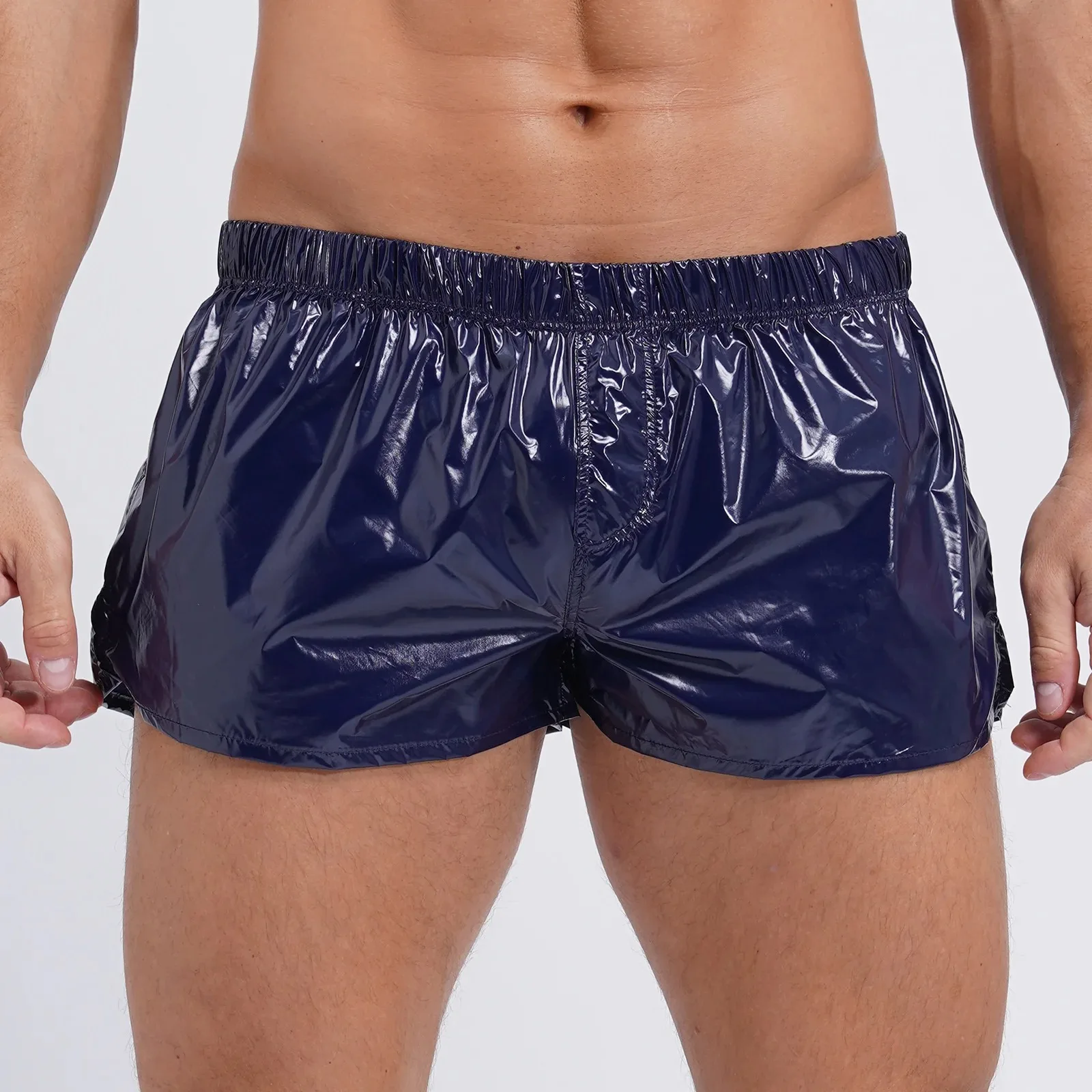 Herren einfarbig Slim Fit glänzende Badehose Shorts niedrige Seiten Schlitz Shorts Urlaub Strand Pool Party Nachtclub Kostüme