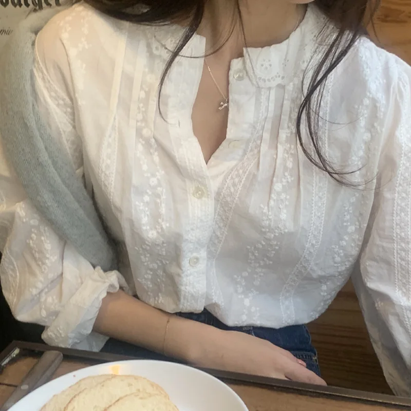 Flower Embroidery Blouses Lace Trim O-Neck Long Sleeve Blouse Spring Vintage Female Elegant Casual French Shirts Women Clothes