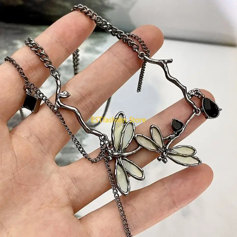 Y5GC Dragonflys Collar Necklace Adjustable Length Clavicle Chain Distinctive Alloy Pendant Choker for Fashion Enthusiasts