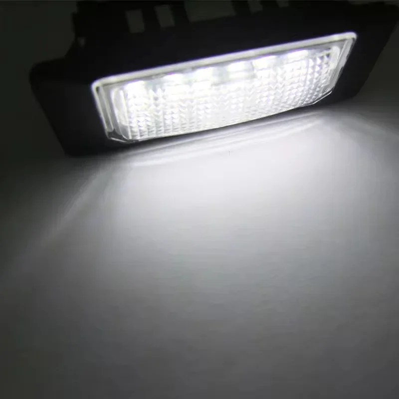 2pcs LED License Plate Light For VW Tiguan Touareg Passat Caddy Golf Plus 6/7 Variant Polo Jetta Sharan Car-Styling Number Lamps view 4