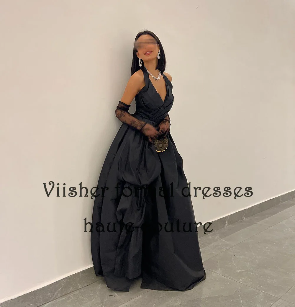 Black Satin Halter A Line Prom Dresses scollo A V senza maniche Arabian Dubai Evening Party Dress Backless lunghezza del pavimento abiti formali