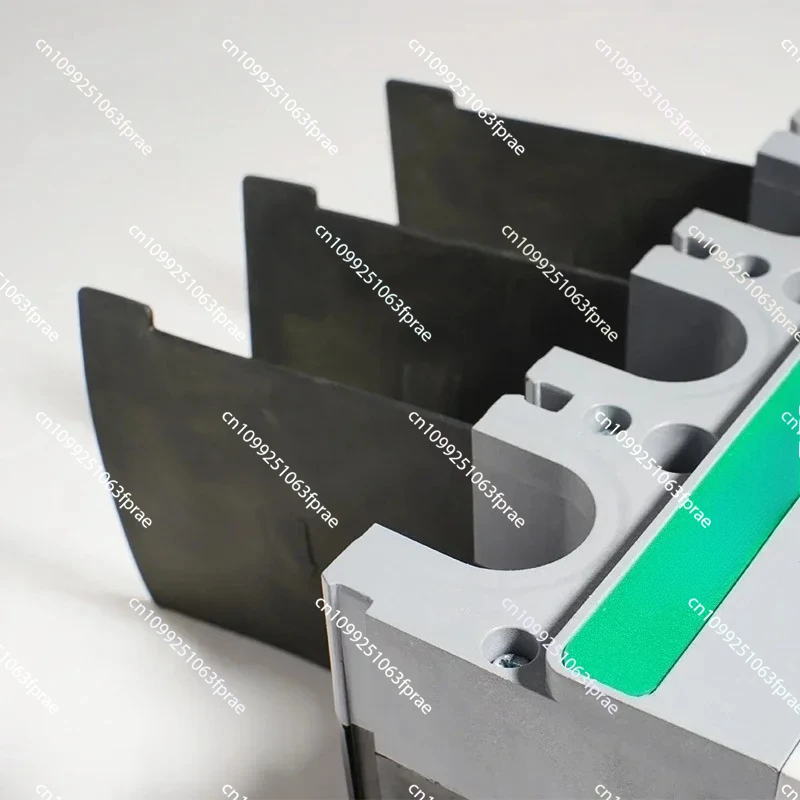 مناسبة ل Suntree 200a 300a 400a الجهد 1500 فولت Mccb 250a الجهد المنخفض تيار مستمر قطاع دارة التبديل