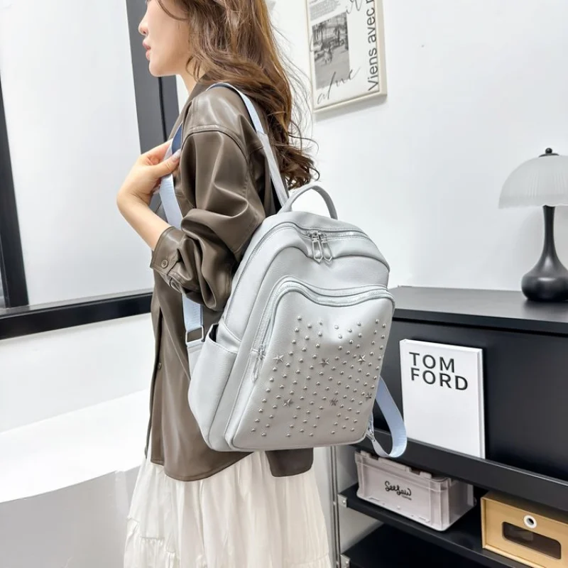 

Elegant Leather Classic Commuter Bag For Business Women Casual Simple With Large Capacity