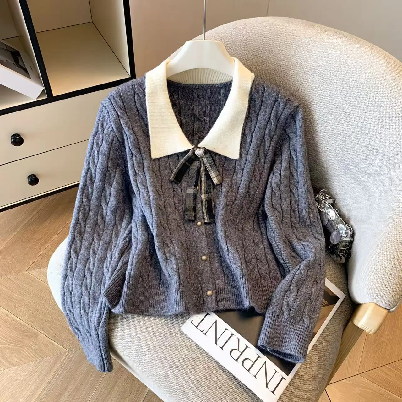 

Women's Contrasting Lapel Gray Sweatshirt Knitted Cardigan College Style Spring Autumn Female Long Sleeved Knit Thin Coat