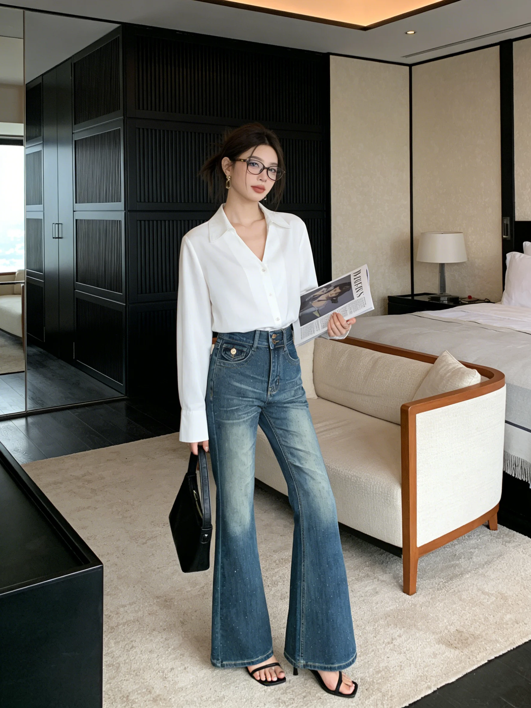 

Джинсы-клеш с высокой талией из мягкого денима, с обильной отделкой стразами, в стиле ретро, с эффектом потертости, женские, весенняя мода, корейский стиль