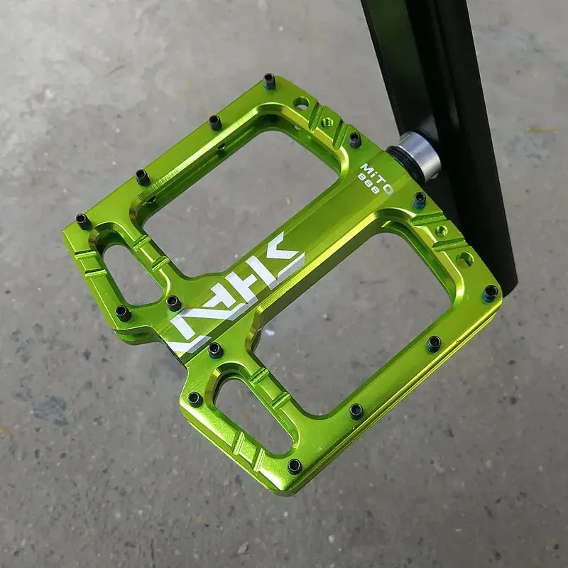 

Ultra-light MITO Mountain Bike Pedal Seal 3 Bearing Polished Hollow Non-slip Flat Feet Mtb Bicycle Pedals Riding Equipment Parts