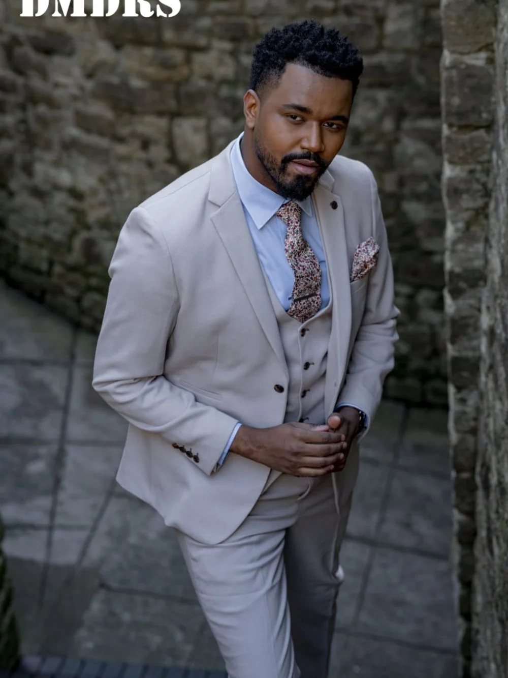 Men's Romantic 3 Piece Beige Wedding Suit Set 2025 Slim Fit Jacket Vest Pants Stylish Formal Outfit for Business Weddings