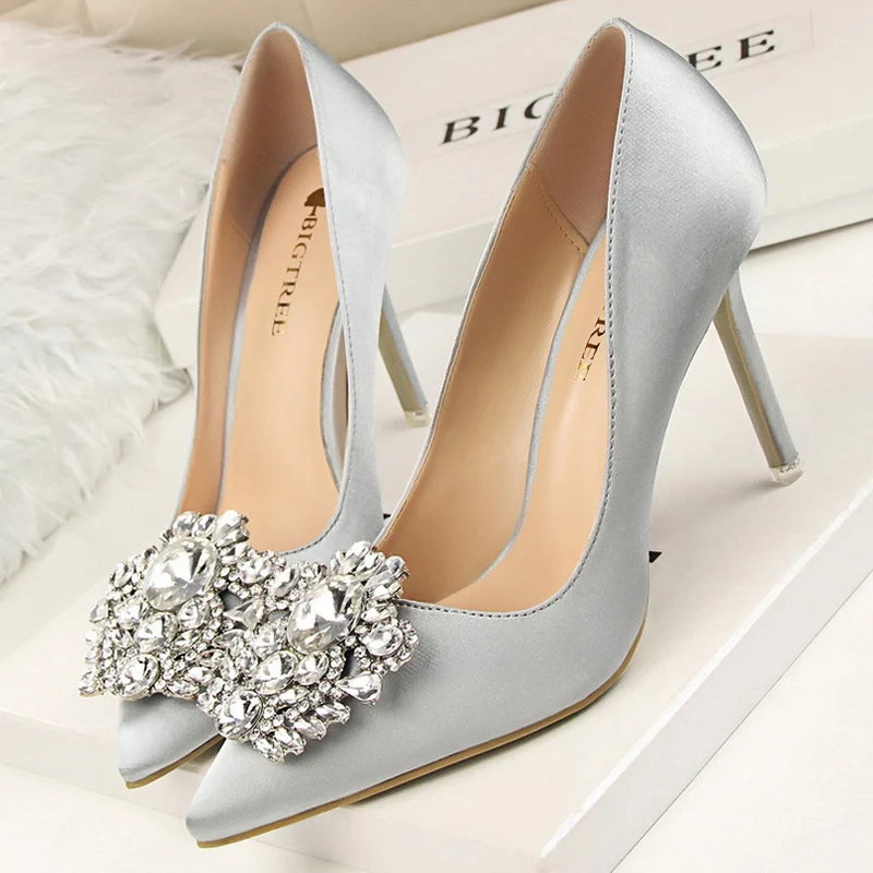 Frauen Elegante Silber Spitz 10 cm High Heels Pumps Dame Luxus Kristall Schnalle Schuhe Weibliche Elegante Abend Datum Kleid schuhe