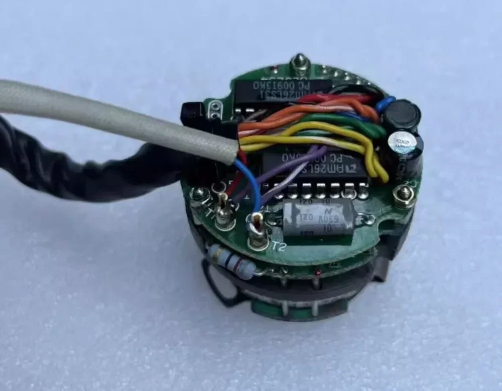2025/QTY:1 LHB-048-2000/LHB-067-2000 2000P/R Servo Motor Encoder (Used and Tested)