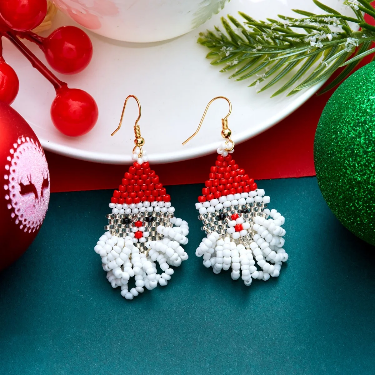 Weihnachtliche Ohrringe in Form eines Hauses mit Reisperlen für Damen, bunte Perlen, Weihnachtsmann, Rentier, Schneeflocke, Baum, Schleifen-Ohrringe, Schmuck. – Detail 36