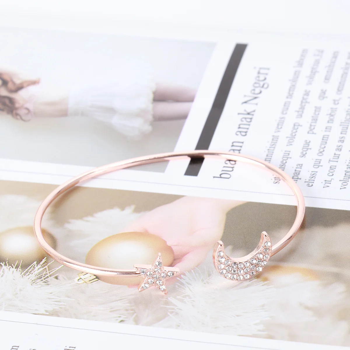 

Rhinestone Moon Star Bracelet Adjustable Shining Alloy Lightweight Comfortable for Daily Party Travel Rose Golden Jewelry
