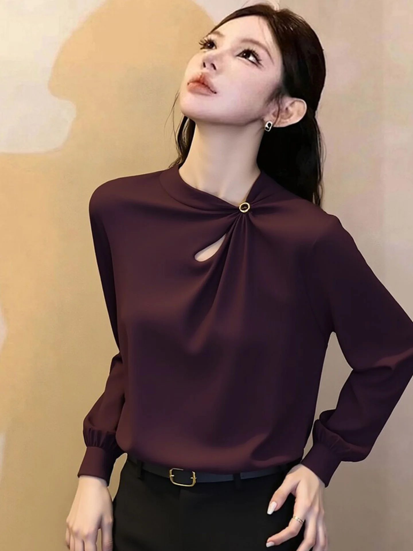 

Ele Pure Color Design Sense Hollow Long Sve irt Spring Loose Slimming irt Korean Sle Straight Tube Silk Top