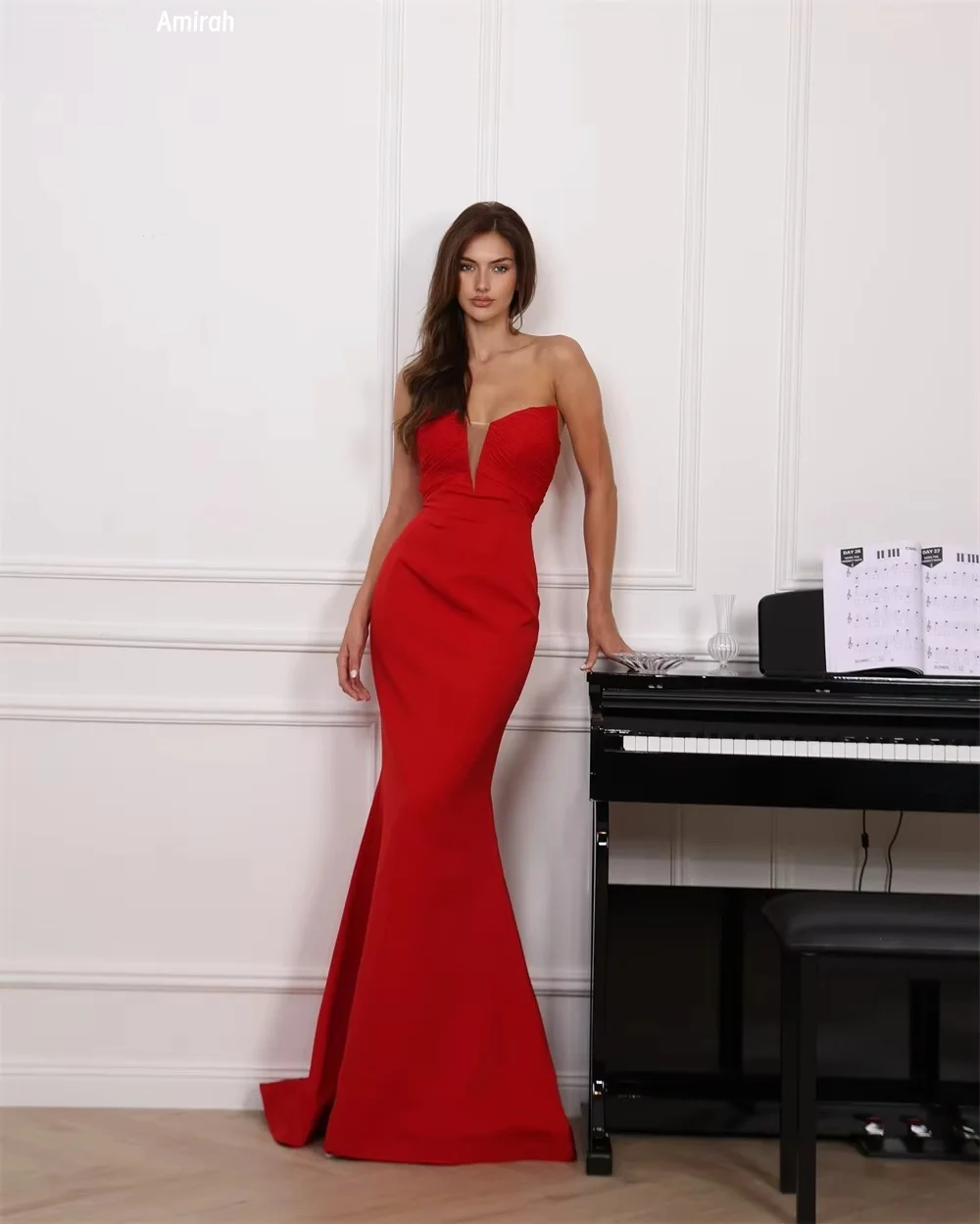 Amirah sur mesure robes d'occasion sur mesure pour les Occasions spéciales robe de soirée cape rouge fleurs 3D robe de Gala longue queue de poisson