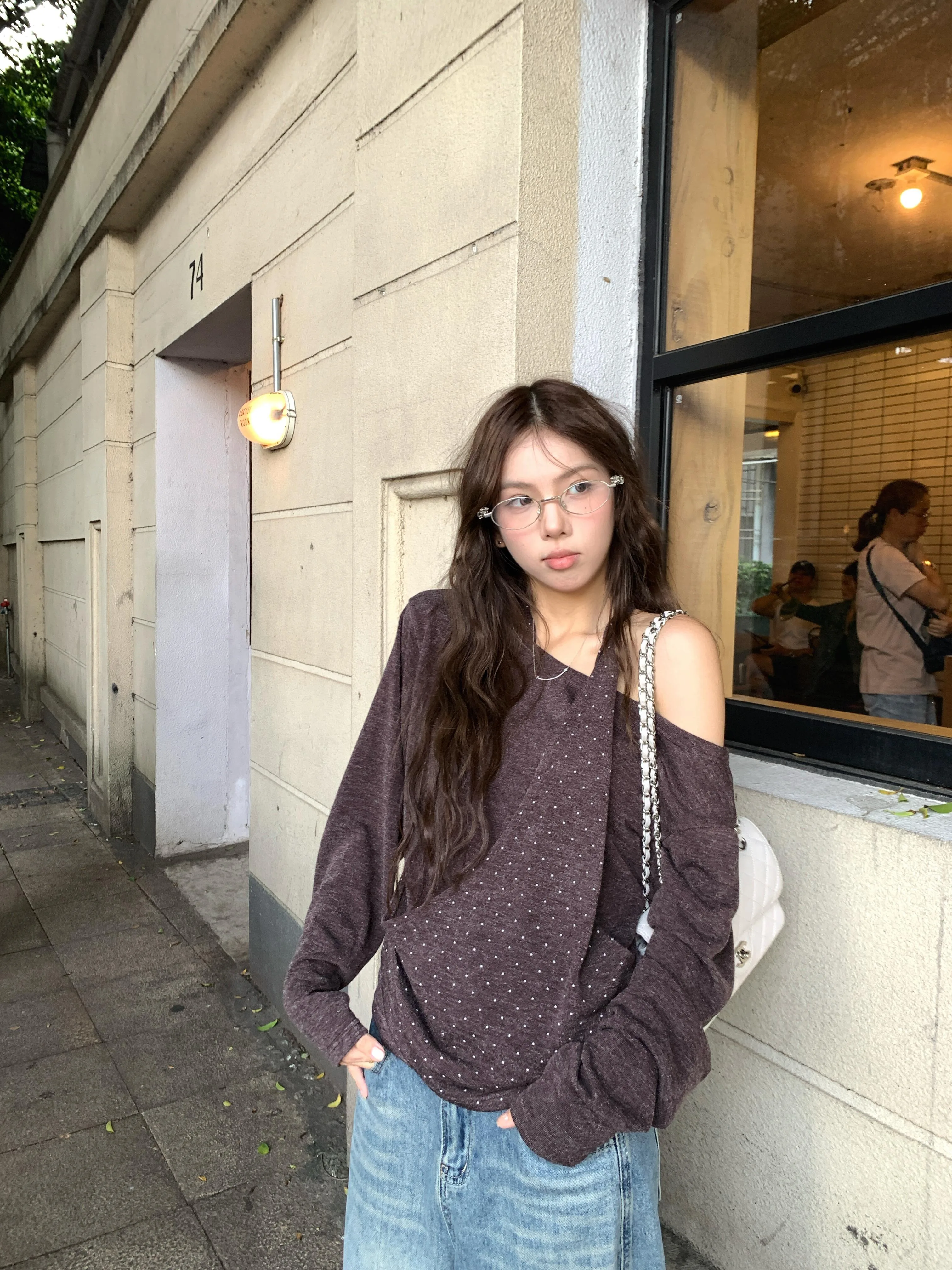 

Высокое качество, хит продаж, оптовая продажа, новый дизайн, ниша, темперамент, футболка с длинными рукавами, свободный топ с наклонными плечами, женский Y2K