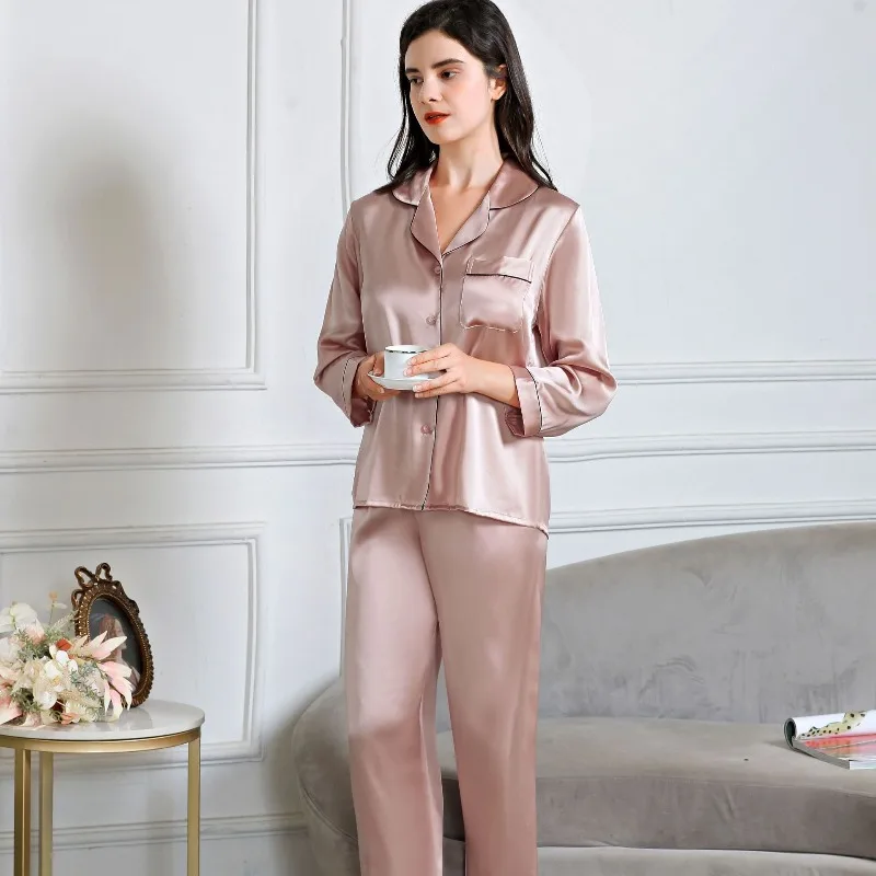 

Women's 100% Mulberry Silk Long Sleeve Pants 2 PCS Pajama Set for Spring Summer Two-Piece Loungewear Perfect for Outdoor Wear