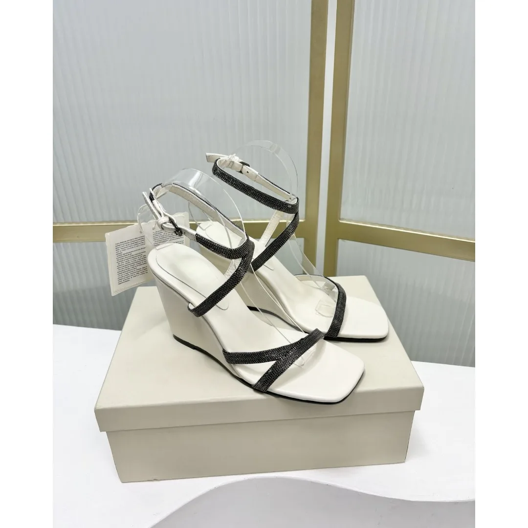 

Серия Bc, роскошное торжественное платье, соответствующий подарок, ограниченная серия, женский острый носок, V-образный галстук-бабочка, кожаные элегантные туфли на высоком каблуке